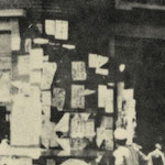 東京驛外廓の搜索人氏名ビラ<br>Missing persons posters at Tokyo Station<br>Source: 大正震災志寫眞帖  內務省社會局編, 1926