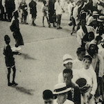 Crowds of the helpless victims receiving free supply of food (bowls of boiled rice) from the Police.<br>Source: Home Office, <i>The Great Earthquake of 1923 in Japan</i>, 1926