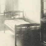 宿直室<br>Takechō Primary School: Night watchman's room<br>Source: 東京市竹町小学校 復興校舎落成記念写真帳, 1929